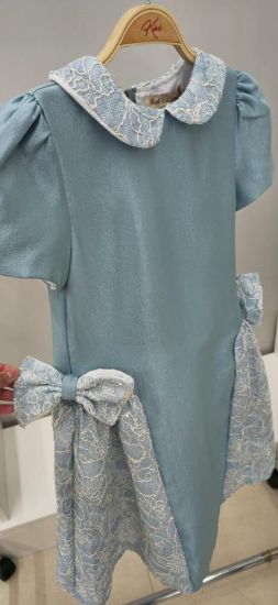 صورة فستان سماوي فينكات في الجوانب